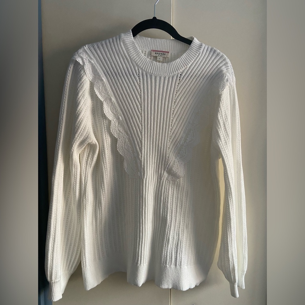 ANDREE BY UNIT White Lace Detail Sweater